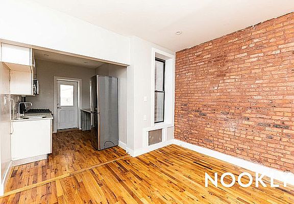4th image of 39 Kingsland Ave APT 1R