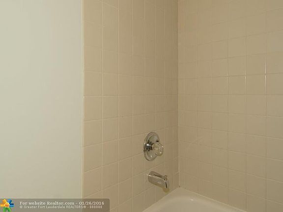 5th image of 4525 Poinciana St APT 2