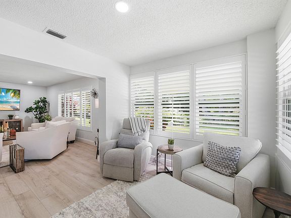 3rd image of 957 Circle Drive #D