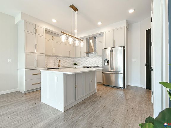 2nd image of 947 O St #804