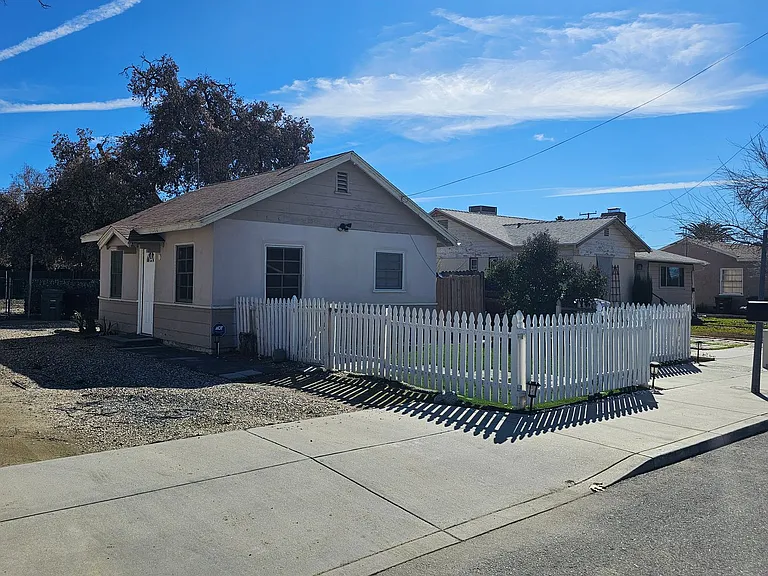 359 N Wateka St — Photo 2
