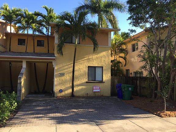 Front of the unit, 3 parking spots (off of the street).

Unit was freshly painted on 8/10/2023.