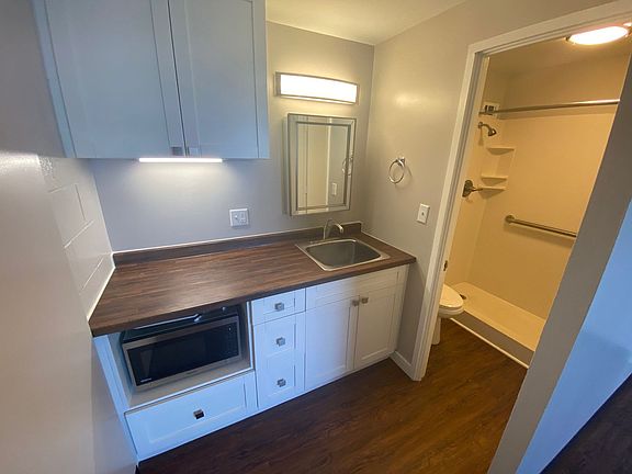3rd image of 1301 Lusitana St APT 808