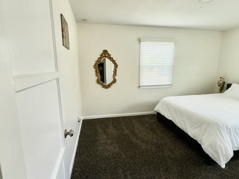 136 S Kenton Ave S — Photo 11