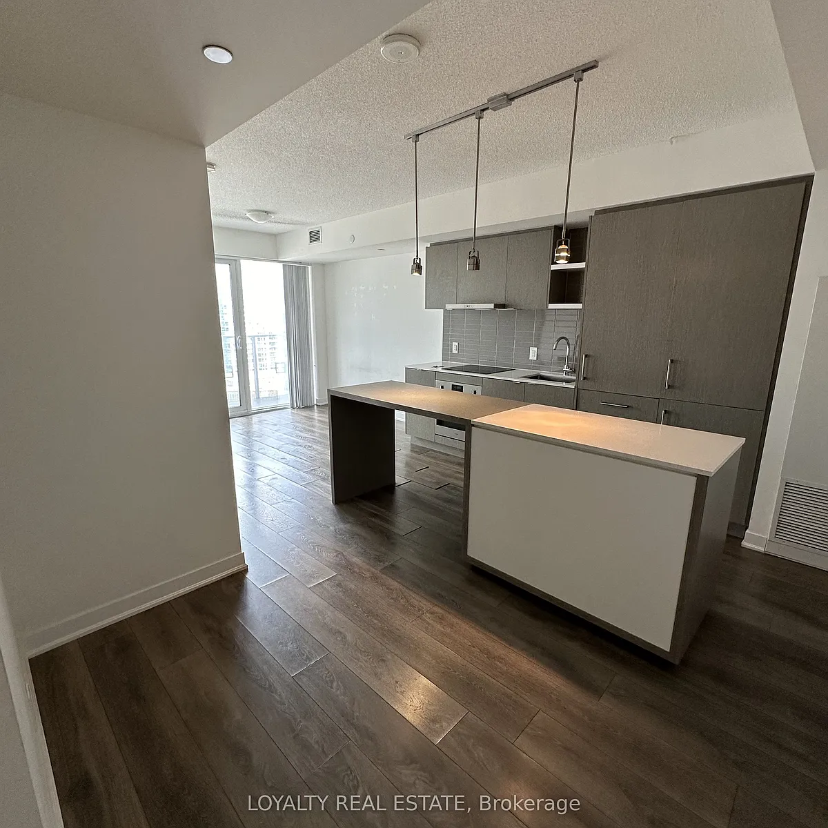Building Photo - 88 Harbour St #1205