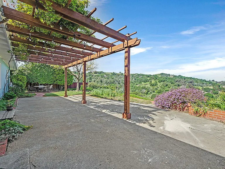 8 Stephens Ct — Photo 26