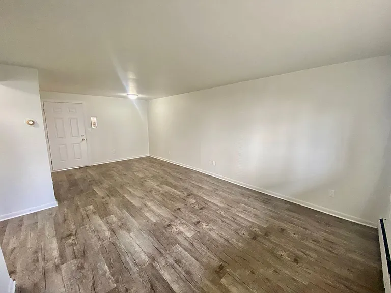 510 N Congress St — Photo 4