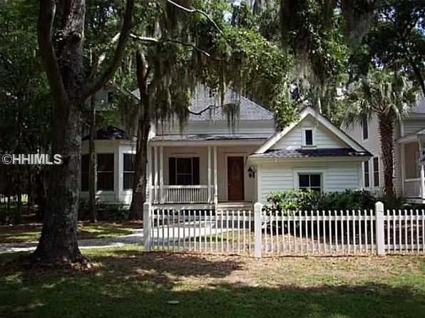 7 Prestwick Ct, Hilton Head Island, SC 29926