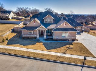 1921 Carleton Ln, Shawnee, OK 74804