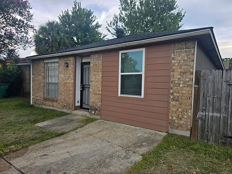 3019 Aspin Dr — Photo 1