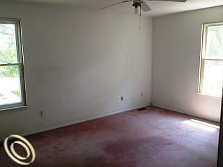 5th image of 215 Neptune Dr #109