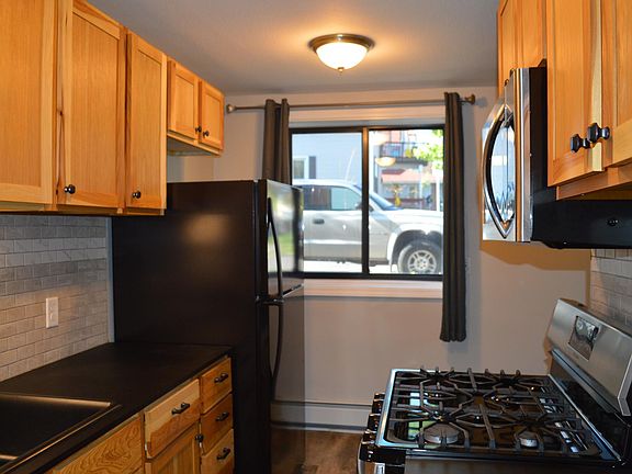 2nd image of 1600 Park Ave #2