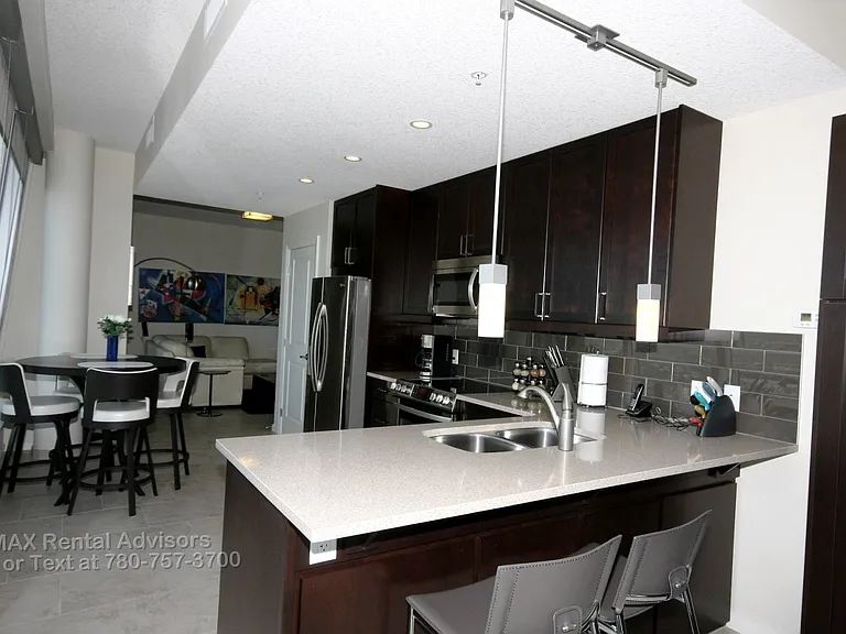 211 13th Ave SE #2905 — Photo 3