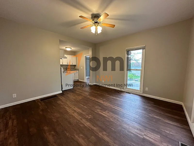 1 bed, 1.0 bath, 606 sqft, $925 — Photo 3