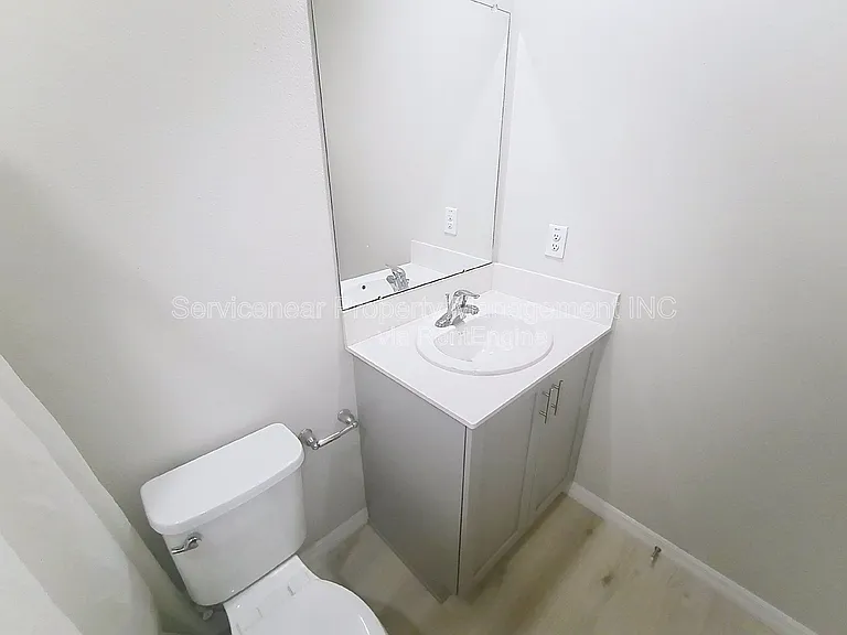 12937 Camarillo Pl — Photo 39