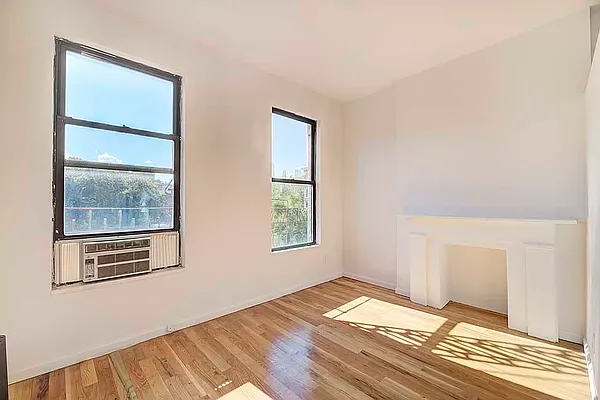 Rented by REAL New York | media 9