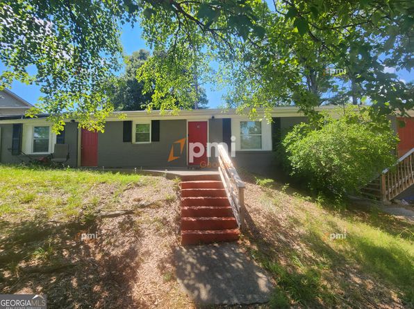 217 Greenbriar Dr #B
