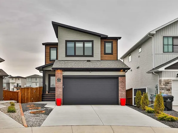 42 Blackwolf Bay N, Lethbridge, AB T1H 7C9