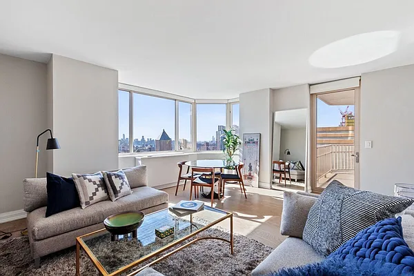 Rented by Greystar | media 2