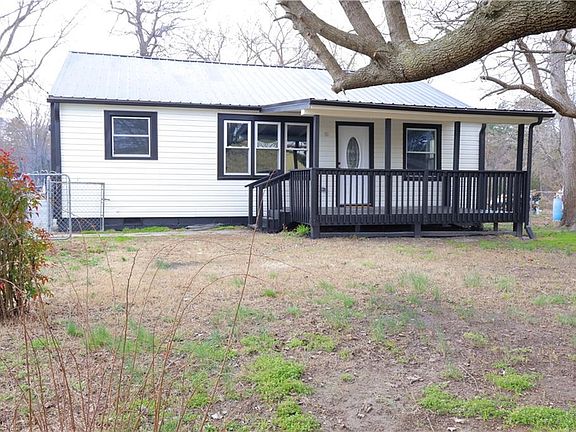 4th image of 2316 Melrose Dr