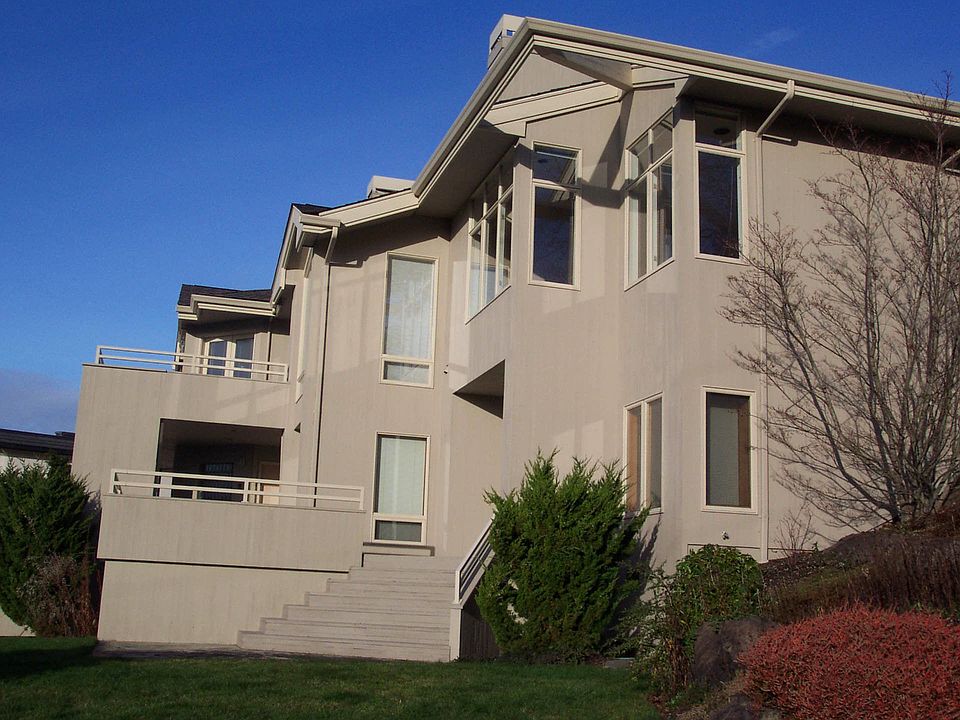 1st image of 10230 NE 59th St