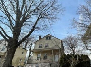 135 Edgepark Rd, White Plains, NY 10603