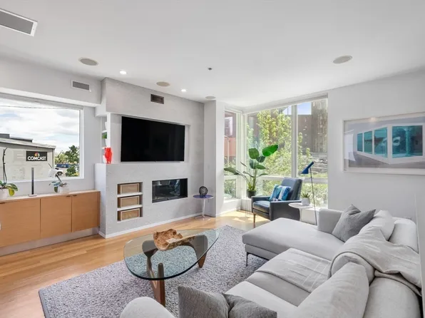 3 Dorchester St #3J, South Boston, MA 02127