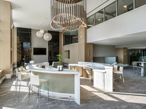 9 Avenue At Port Imperial image 4 of 14