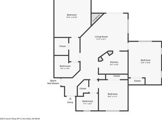 2243 S Huron Pkwy APT 3, Ann Arbor, MI 48104