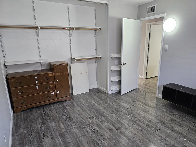 13542 Purdy St — Photo 10