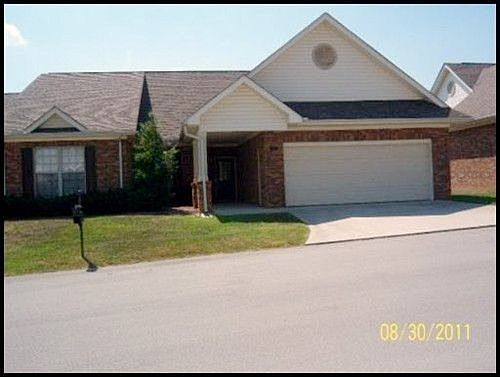 1st image of 1024 Belfair Ln