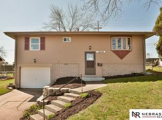14005 Weir St, Omaha, NE 68137