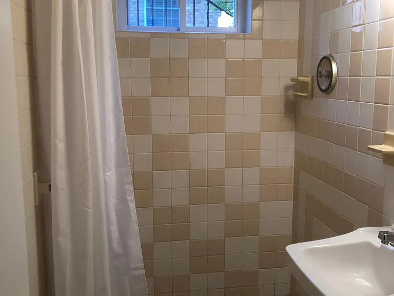 Basement full bath