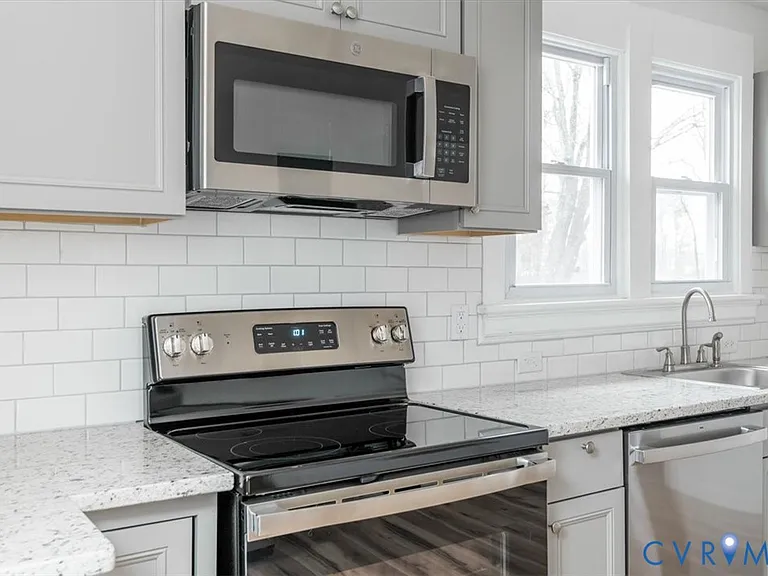 2726 Alexander Ave — Photo 30