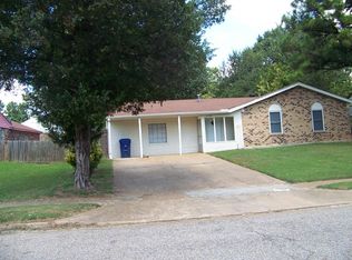 3188 Mayfair Dr, Horn Lake, MS 38637