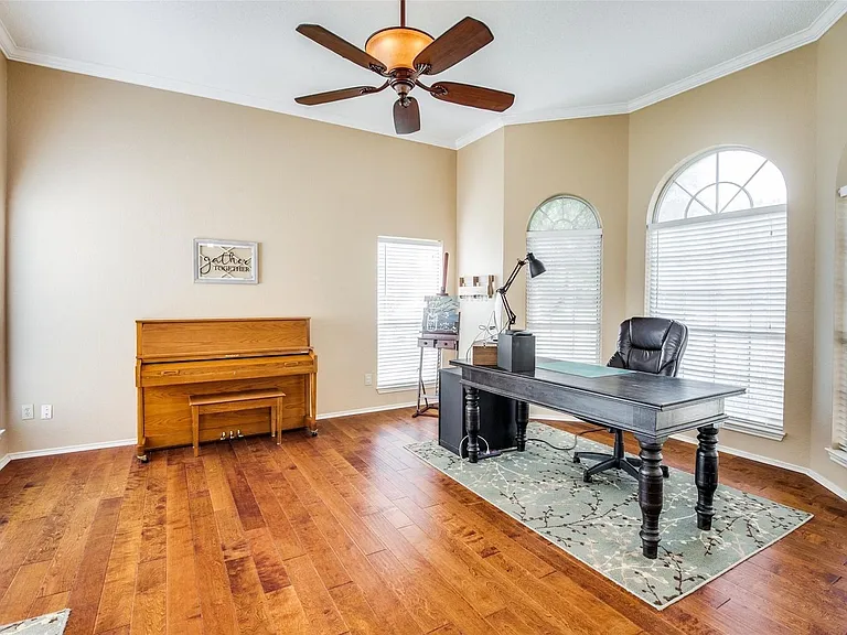 1109 Ashby Dr — Photo 7