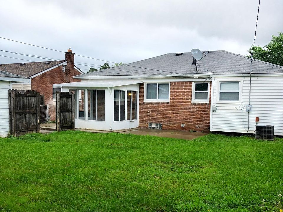 2nd image of 28611 Bohn St