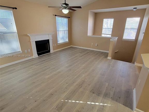 3rd image of 17962 Villa Creek Dr Unit 17962