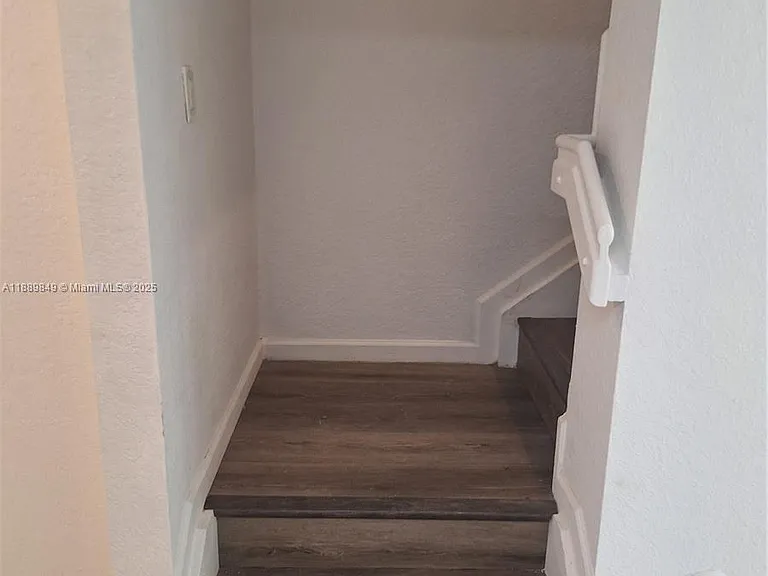 6621 Winfield Blvd #1 — Photo 5