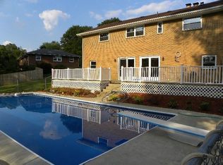 163 Oakwood Est, Scott Depot, WV 25560