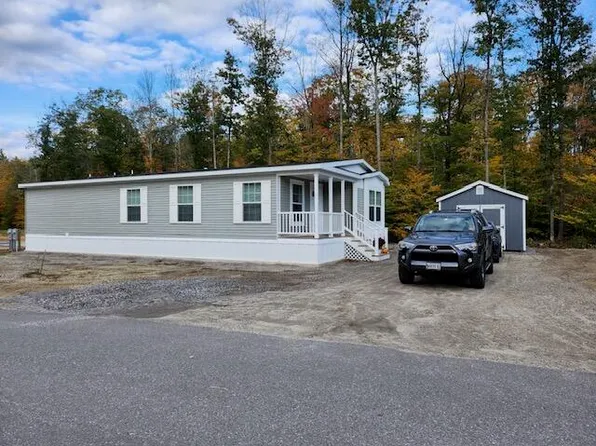 17 Red Oak Drive, Turner, ME 04282
