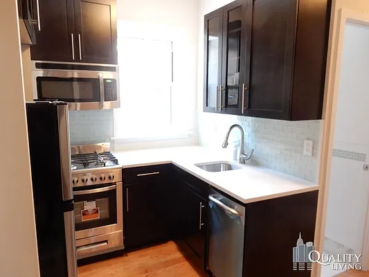 Rented by (Legacy) NY Quality Living Uptown | media 27