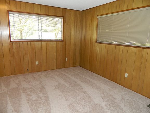 1st bedroom