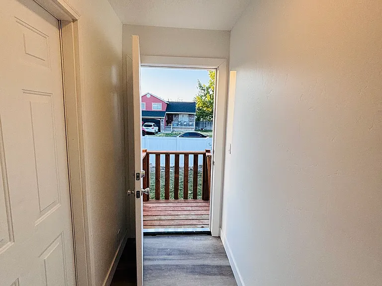 3084 S Fernbush Dr — Photo 3