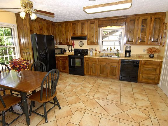Huge, Bright Kitchen