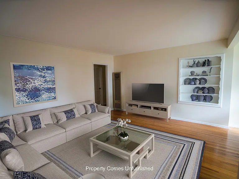 206 N Prospect Ave — Photo 2