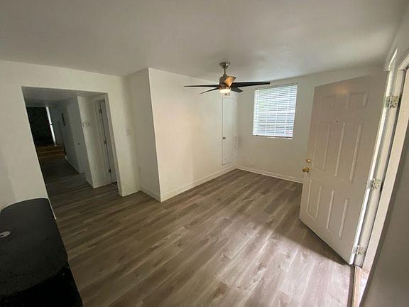 2nd image of 1008 S Lake St #1002