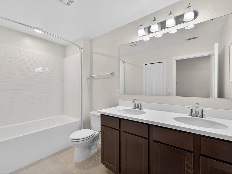 3842 Hampstead Ln — Photo 46