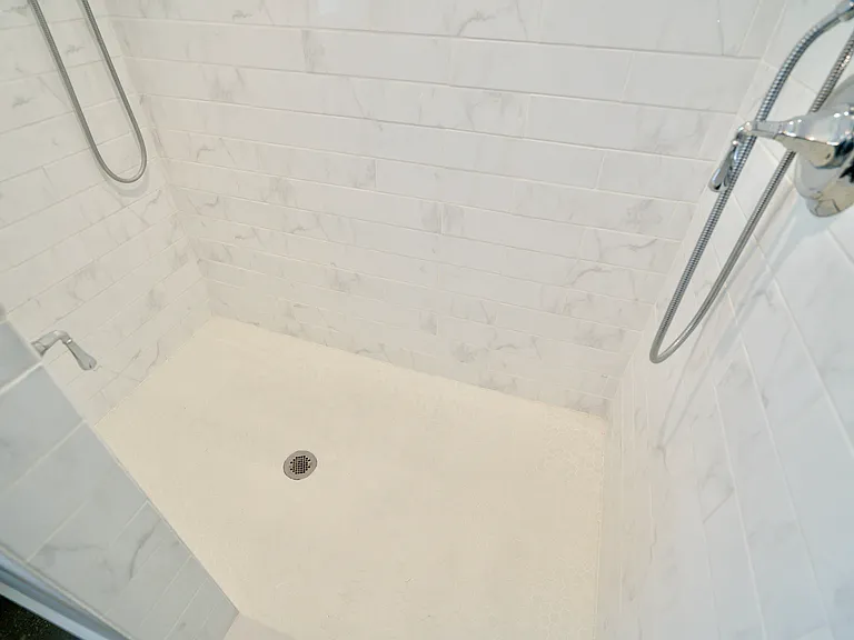 330 N Tessier Dr — Photo 24