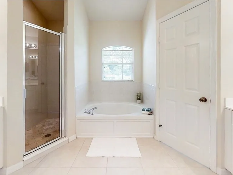 535 Sarina Ter SW — Photo 4